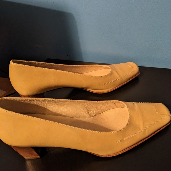 Roberto Capucci Vero Cuoio Tan Beige Leather Pumps 10B - Made in Italy - Picture 4 of 6